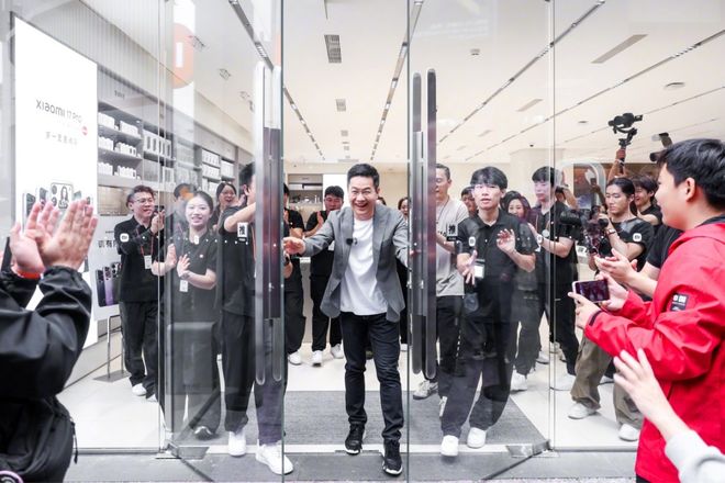 研发机器人项目；国内发布「脑机接口标准」 极客早知道开元棋牌小米17开售5分钟破国产机销售纪录；Meta(图6)